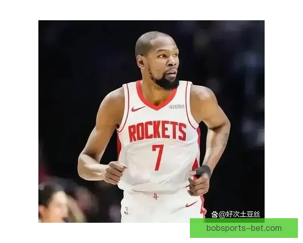 杜兰特三节高效砍下25分火箭五连胜轻取爵士阿门误伤小史密斯引关注